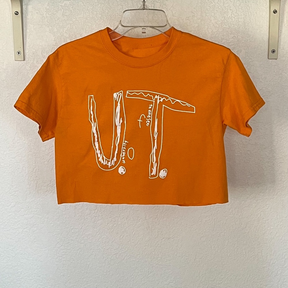 🧡For Charity: University of Tennessee Crop Graphic Tee